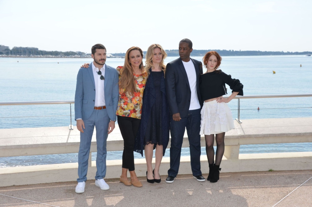 Apr-02-Riviera-Photocall-At-La-Rotonde-MIP-TV-2017-In-Cannes-18.jpg