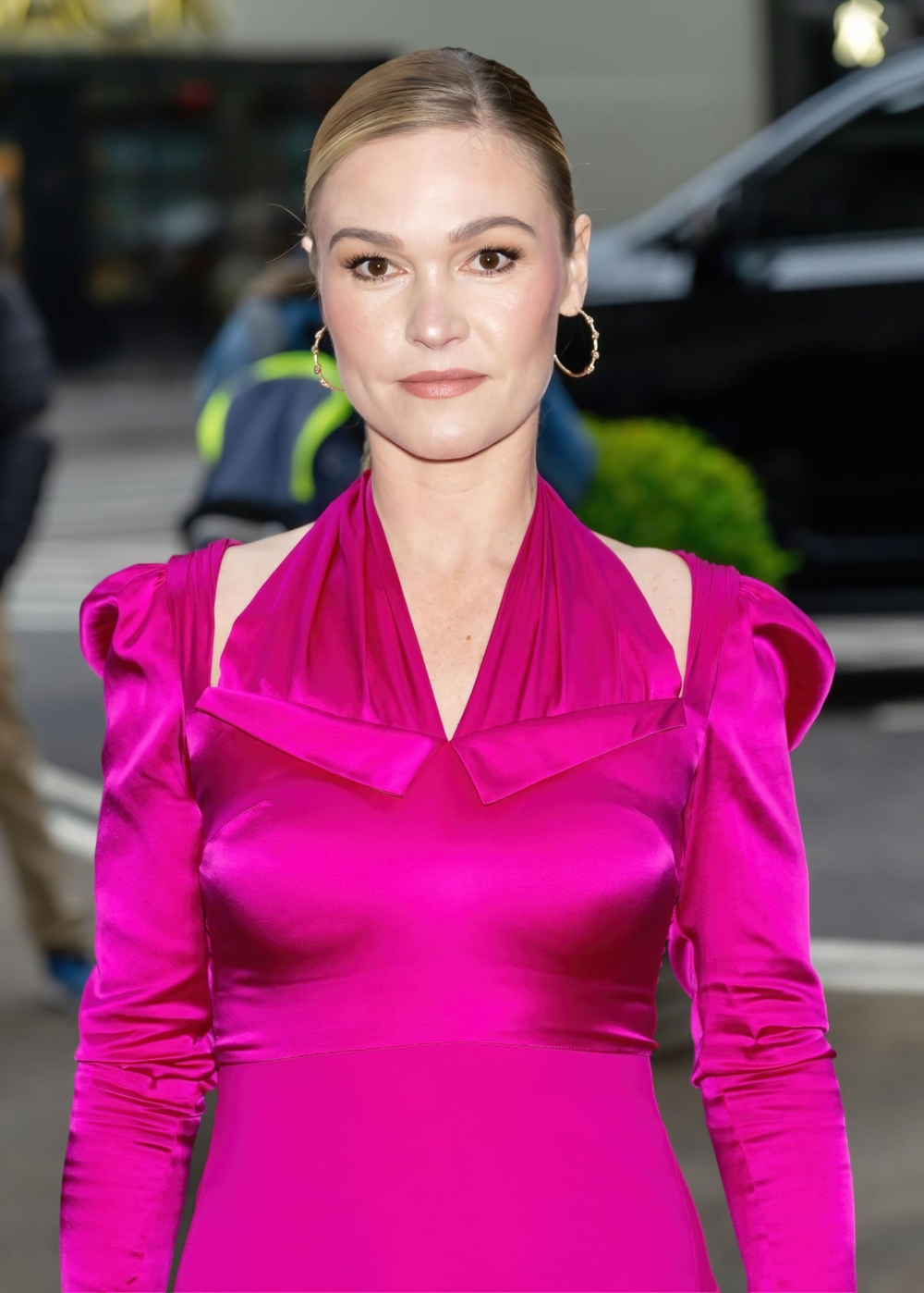 02-09-Outside-during-the-Christian-Siriano-Fall-Winter-2023-NYFW-Show-at-Gotham-Hall-05.jpg
