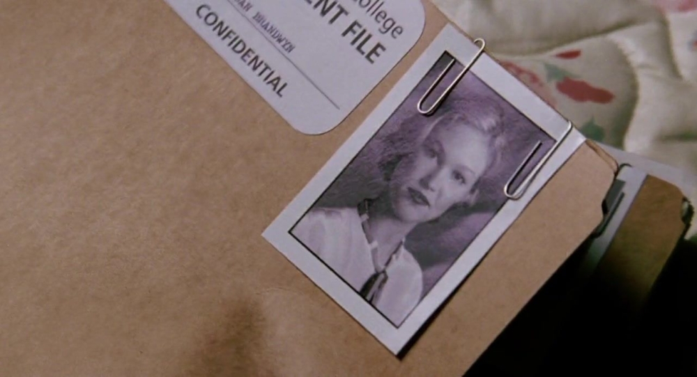 Click to view full size image
==============
Mona-Lisa-Smile-033.jpg Mona-Lisa-Smile-033.jpg