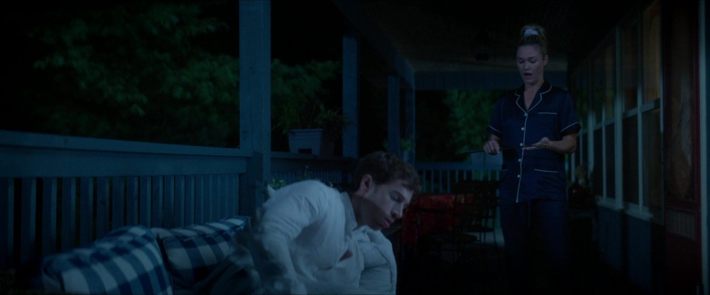 Click to view full size image
==============
2x01-Two-Become-Run-204.jpg 2x01-Two-Become-Run-204.jpg