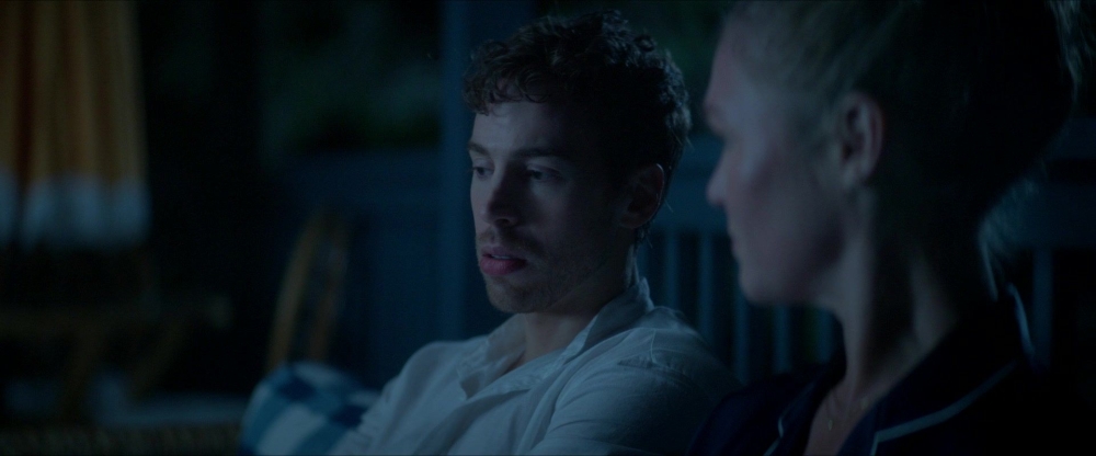 Click to view full size image
==============
2x01-Two-Become-Run-238.jpg 2x01-Two-Become-Run-238.jpg