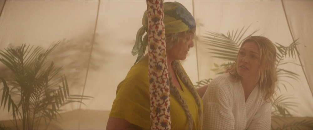 Click to view full size image
==============
2x04-Wet-Cup-American-Summer-137.jpg 2x04-Wet-Cup-American-Summer-137.jpg