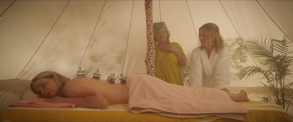 Click to view full size image
==============
2x04-Wet-Cup-American-Summer-141.jpg 2x04-Wet-Cup-American-Summer-141.jpg