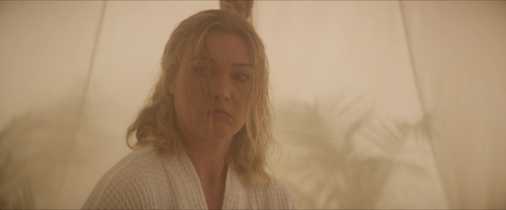 Click to view full size image
==============
2x04-Wet-Cup-American-Summer-159.jpg 2x04-Wet-Cup-American-Summer-159.jpg