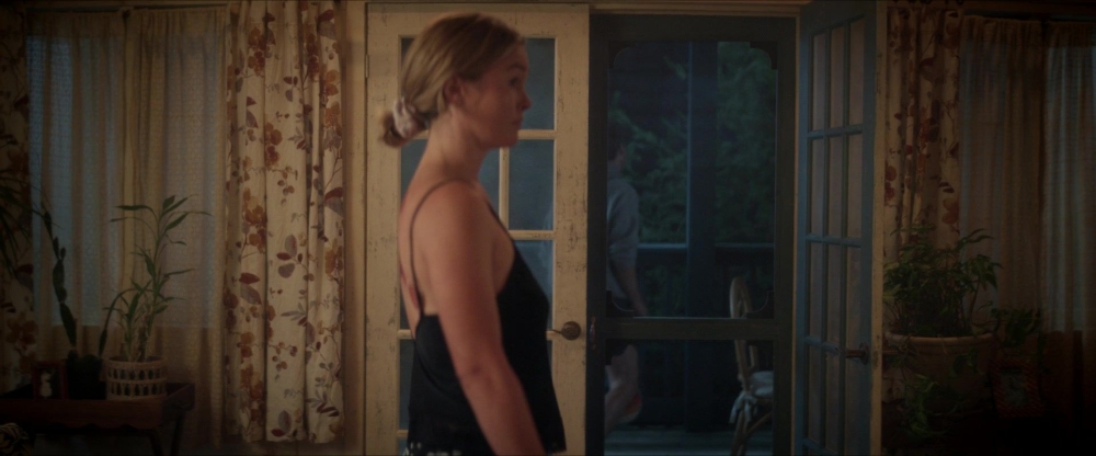 Click to view full size image
==============
2x04-Wet-Cup-American-Summer-204.jpg 2x04-Wet-Cup-American-Summer-204.jpg