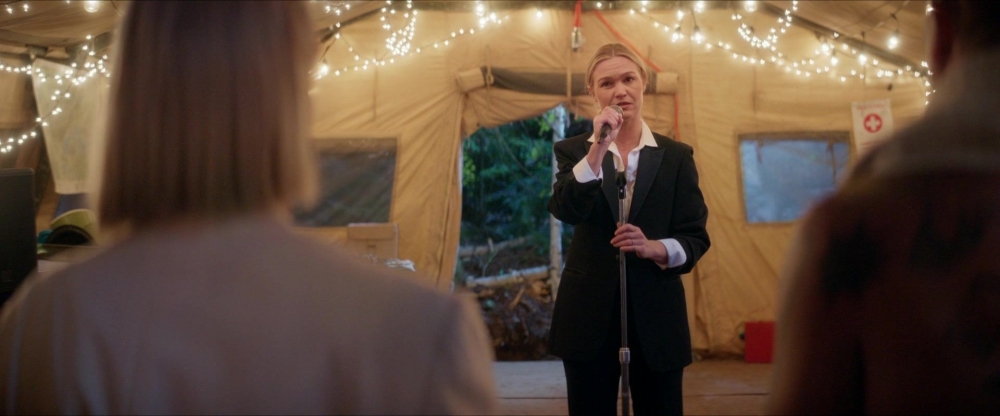 Click to view full size image
==============
2x08-Death-on-Denial-090.jpg 2x08-Death-on-Denial-090.jpg